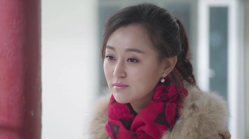  p>闫子墨(原名:闫婕),出生于陕西省,毕业于 a target="_blank" href=