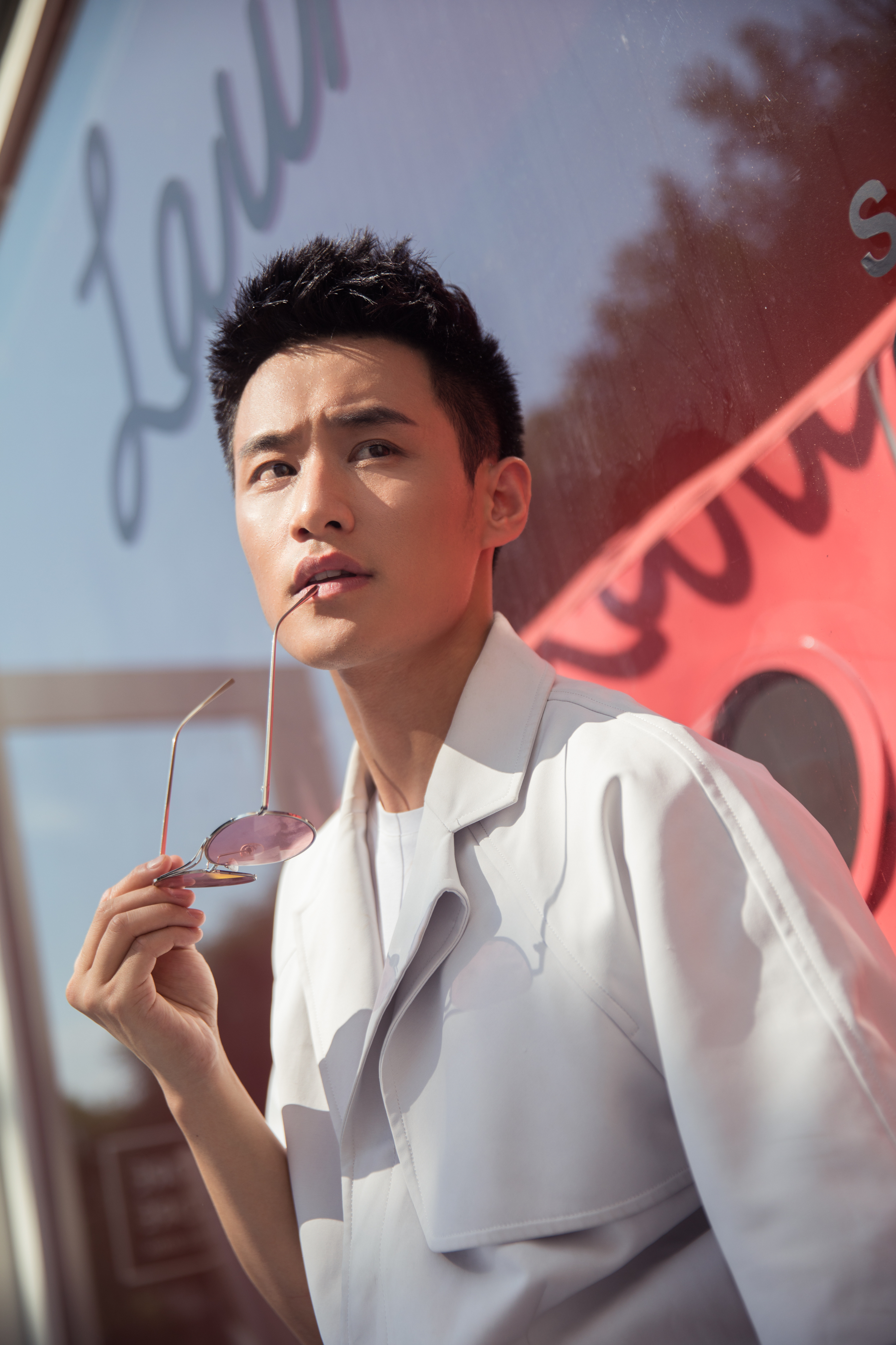 1995年4月14日出生于江西省抚州市资溪县,中国内地影视男演员