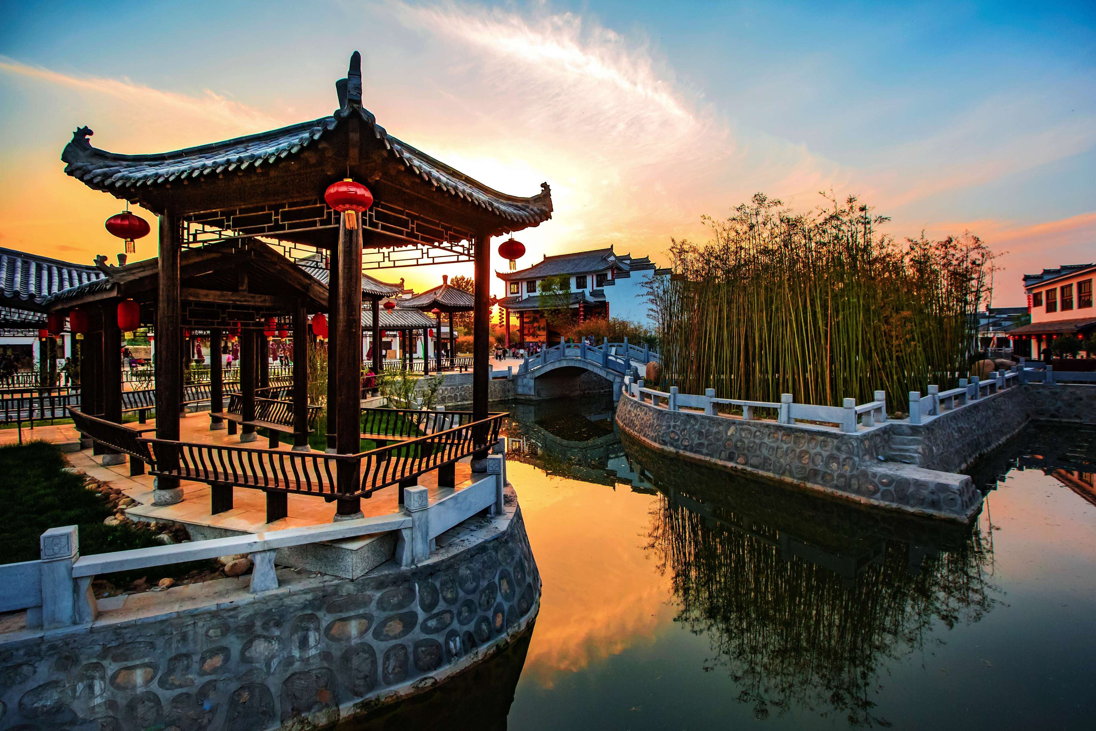  p data-id="gnay0d3shc">竹溪里是陕西渭南aaa级旅游景区,位于陕西省