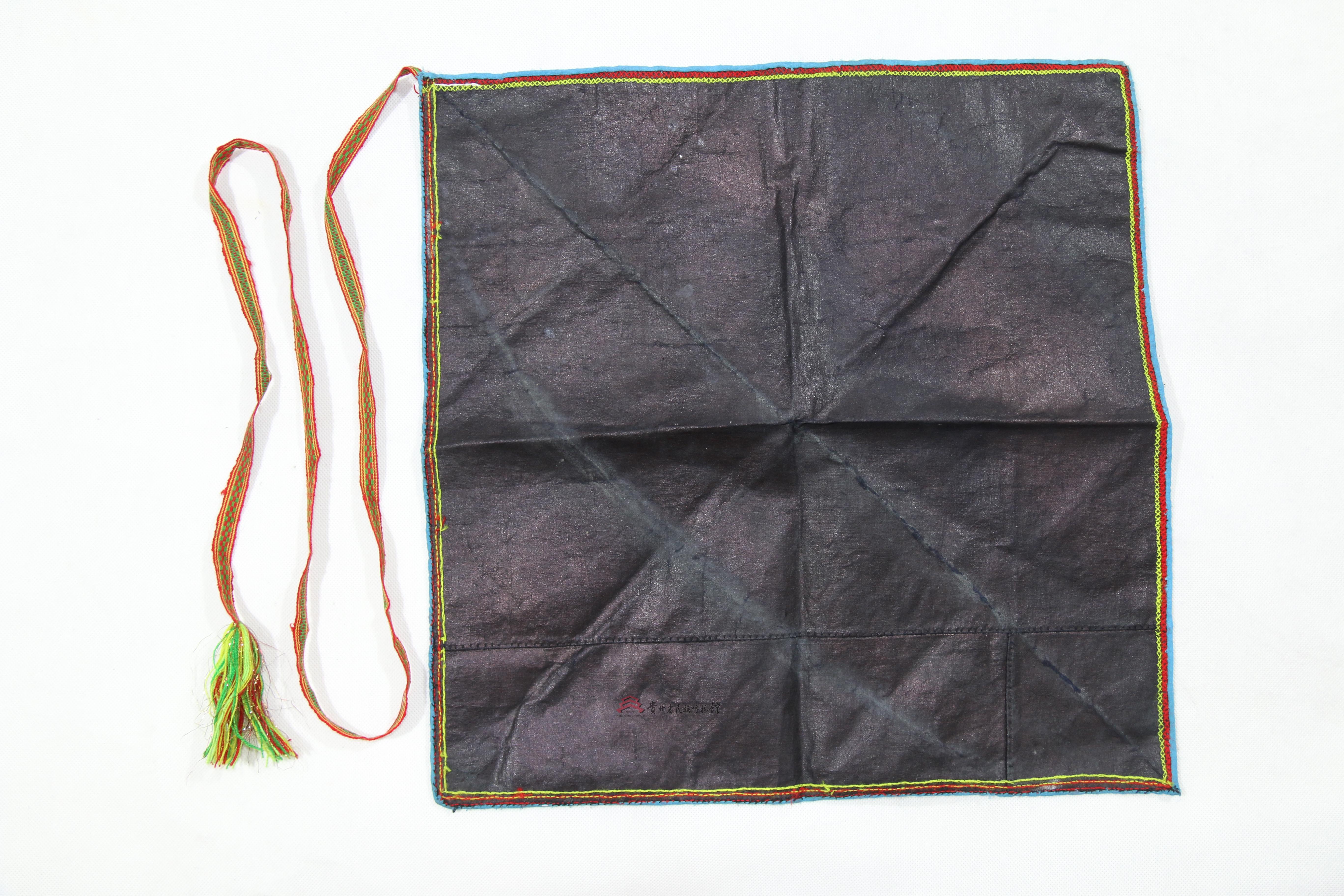 当代剑河苗族亮布头巾