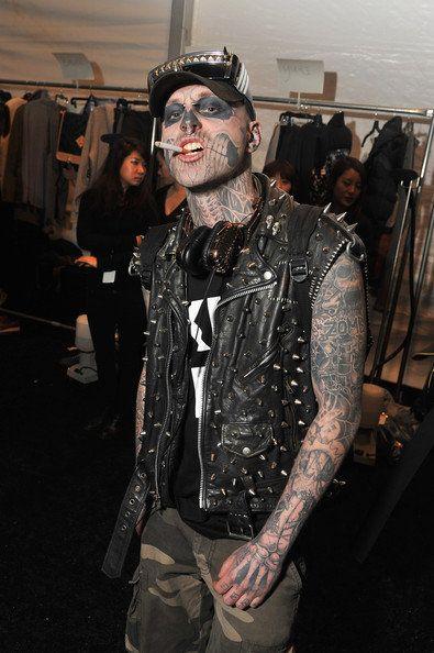  p>瑞克·格内斯特(rick genest,1985年8月7日—2018年8月1日),出生于