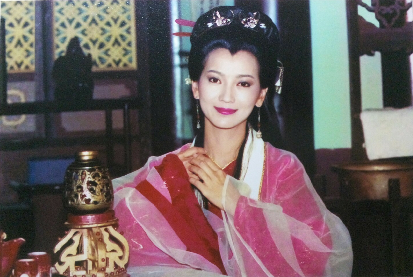 《新白娘子传奇》是由<a href="#" data