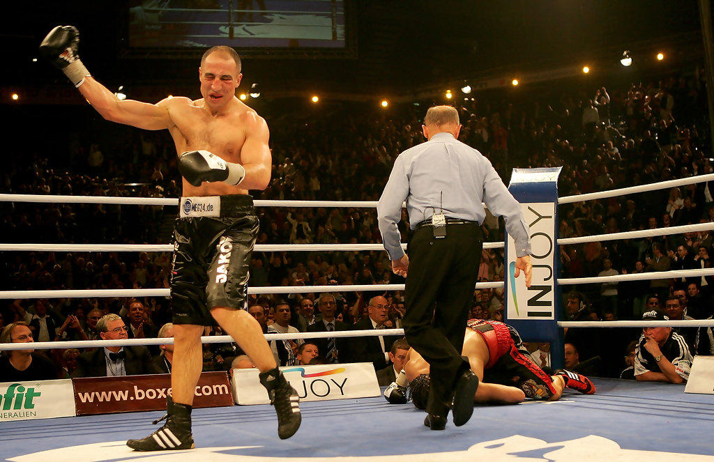  p>亚瑟·亚伯拉罕(arthur abraham ),职业拳击手,绰号"亚瑟王",1980