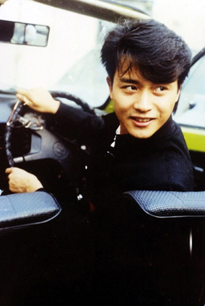  p>《柠檬可乐》是张国荣成名前的青春片代表作,演员包括八十年代青春