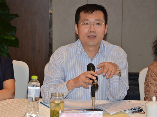  p>戴云,原任民盟南京市委专职副主委兼秘书长. /p>