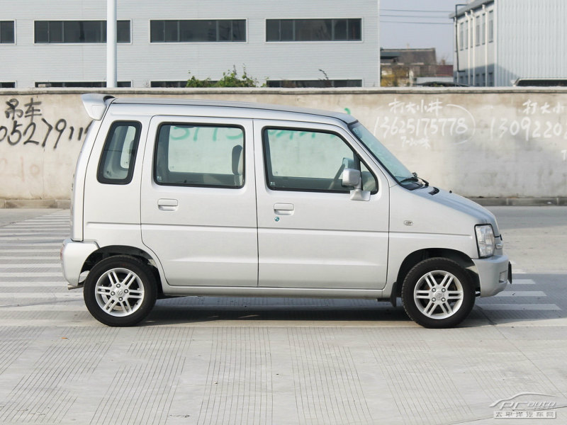  p>铃木北斗星是日本铃木公司推出的汽车品牌. /p>