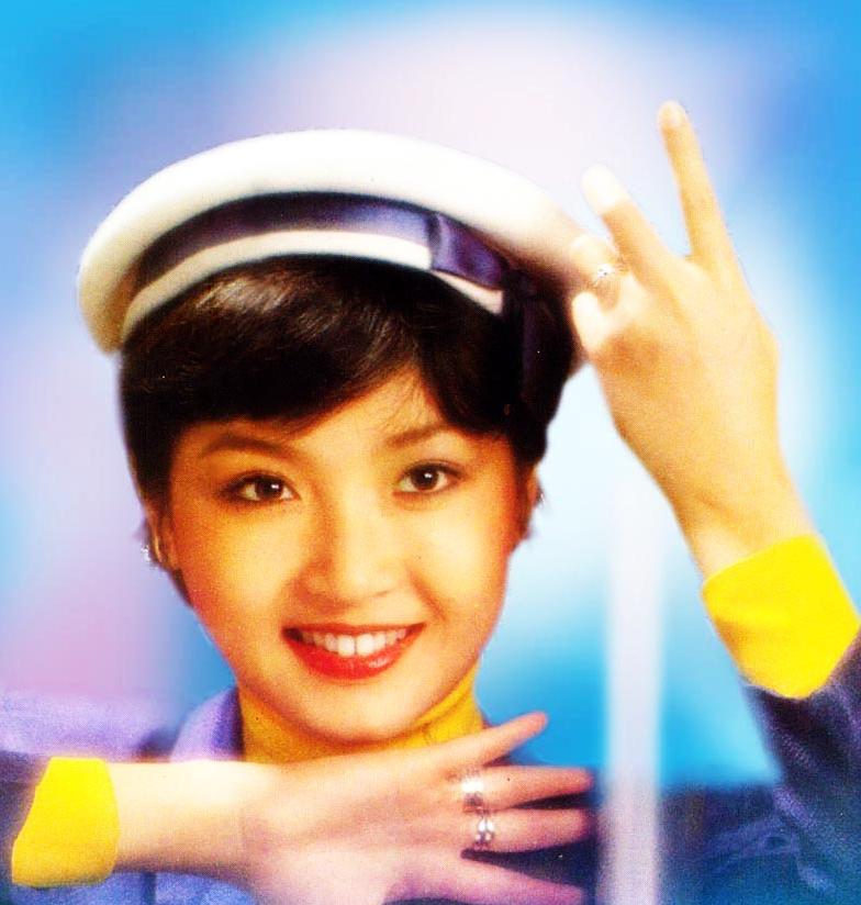  p>恬妞,原名朱凯莉,祖籍苏州,1958年1月23日生于台湾省,中国香港女