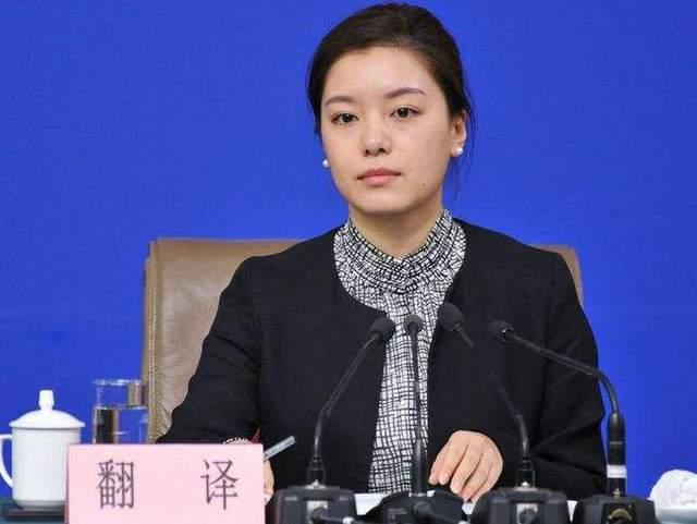 17岁拒绝清华北大，21岁成女神翻译官，中美对话16分钟翻译火出圈_百科TA说