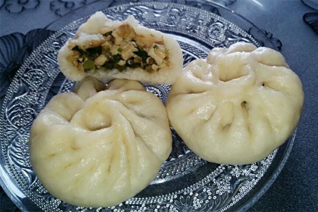 韭菜鸡蛋豆腐粉条包子
