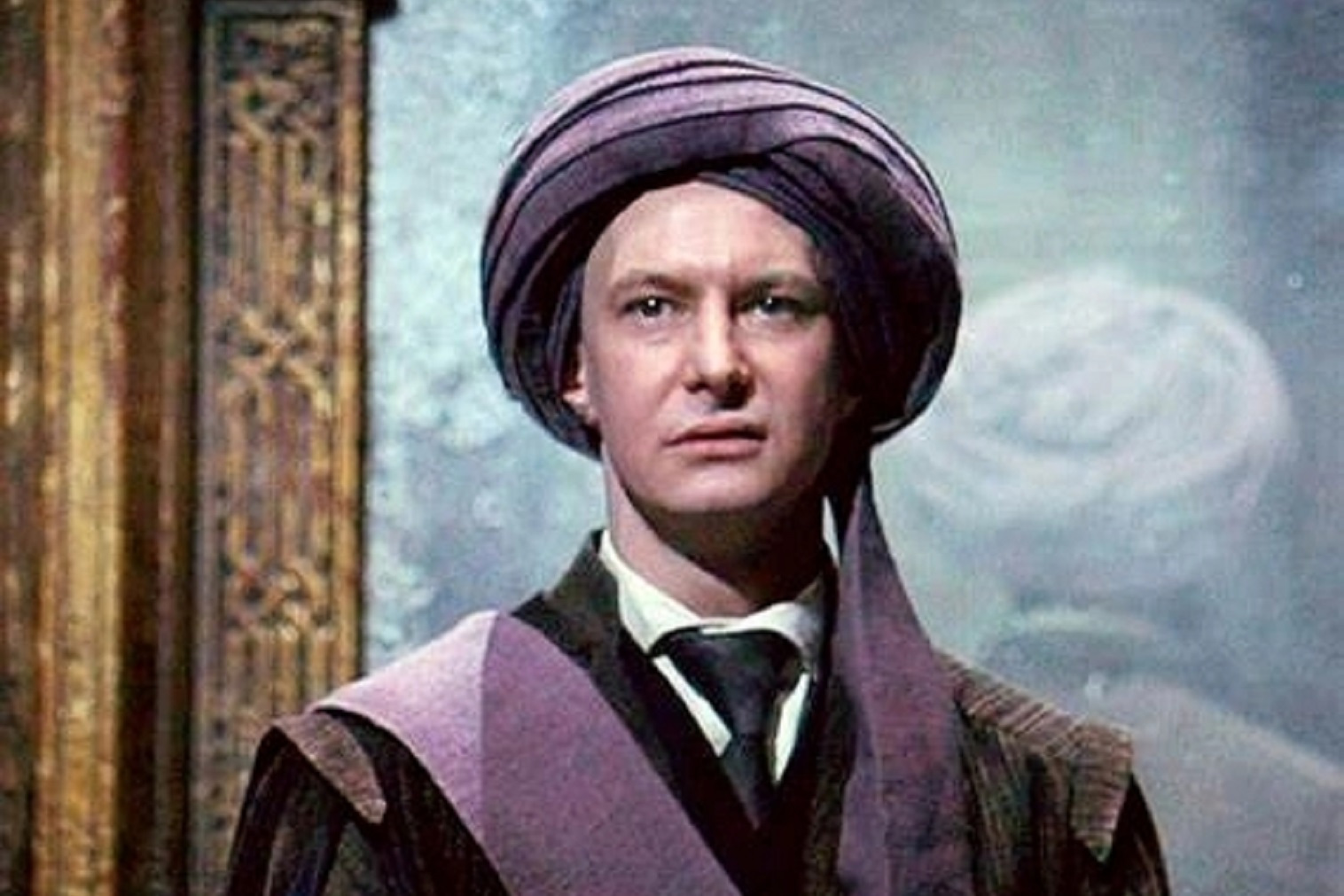  p data-id="gnwos090v3">奎里纳斯·奇洛教授是《 a target="_blank"