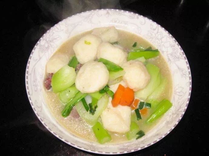 相传明末清初沙沟就盛产鱼圆,是当地人接待贵宾的佳肴.