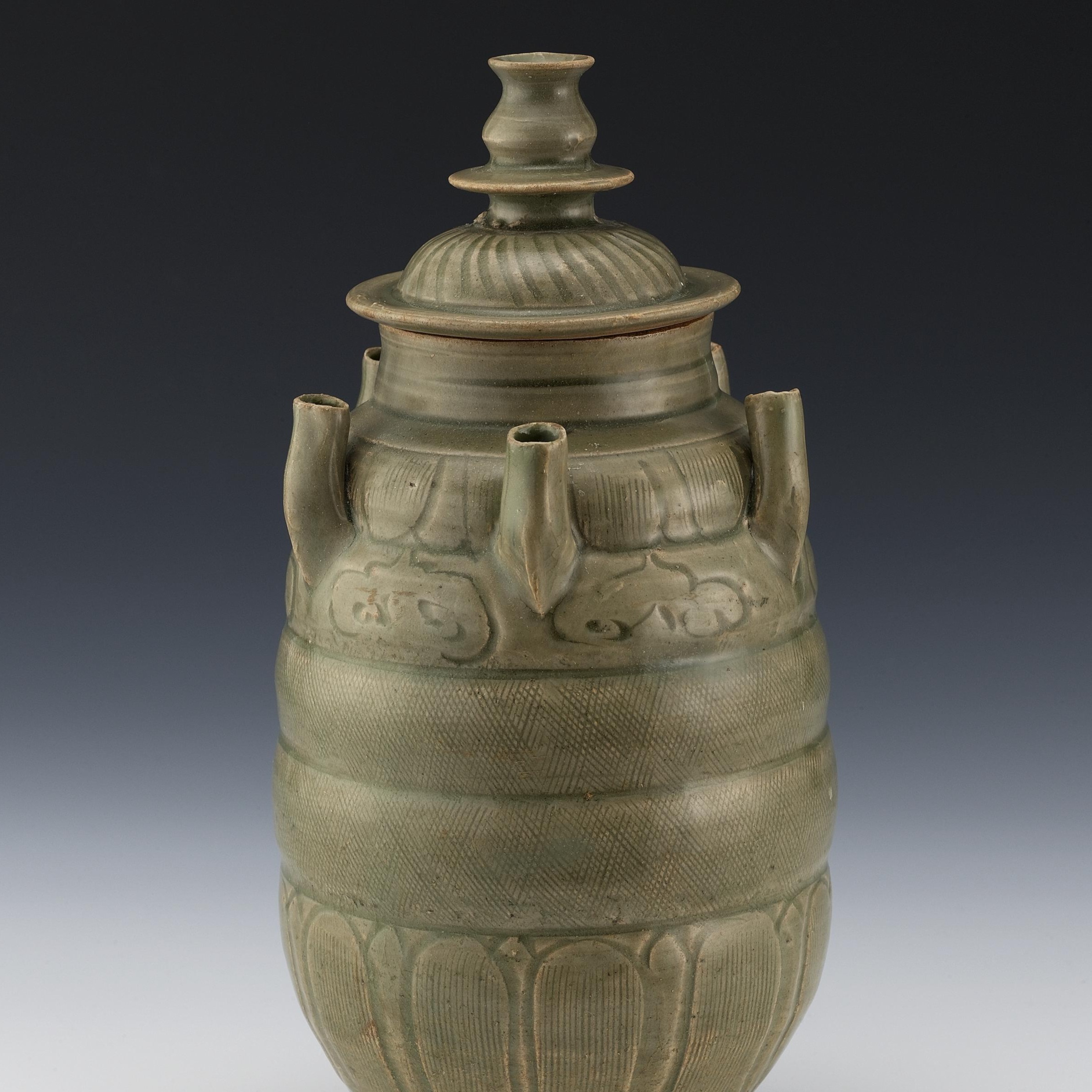 北宋龙泉窑青釉刻花五管盖罐