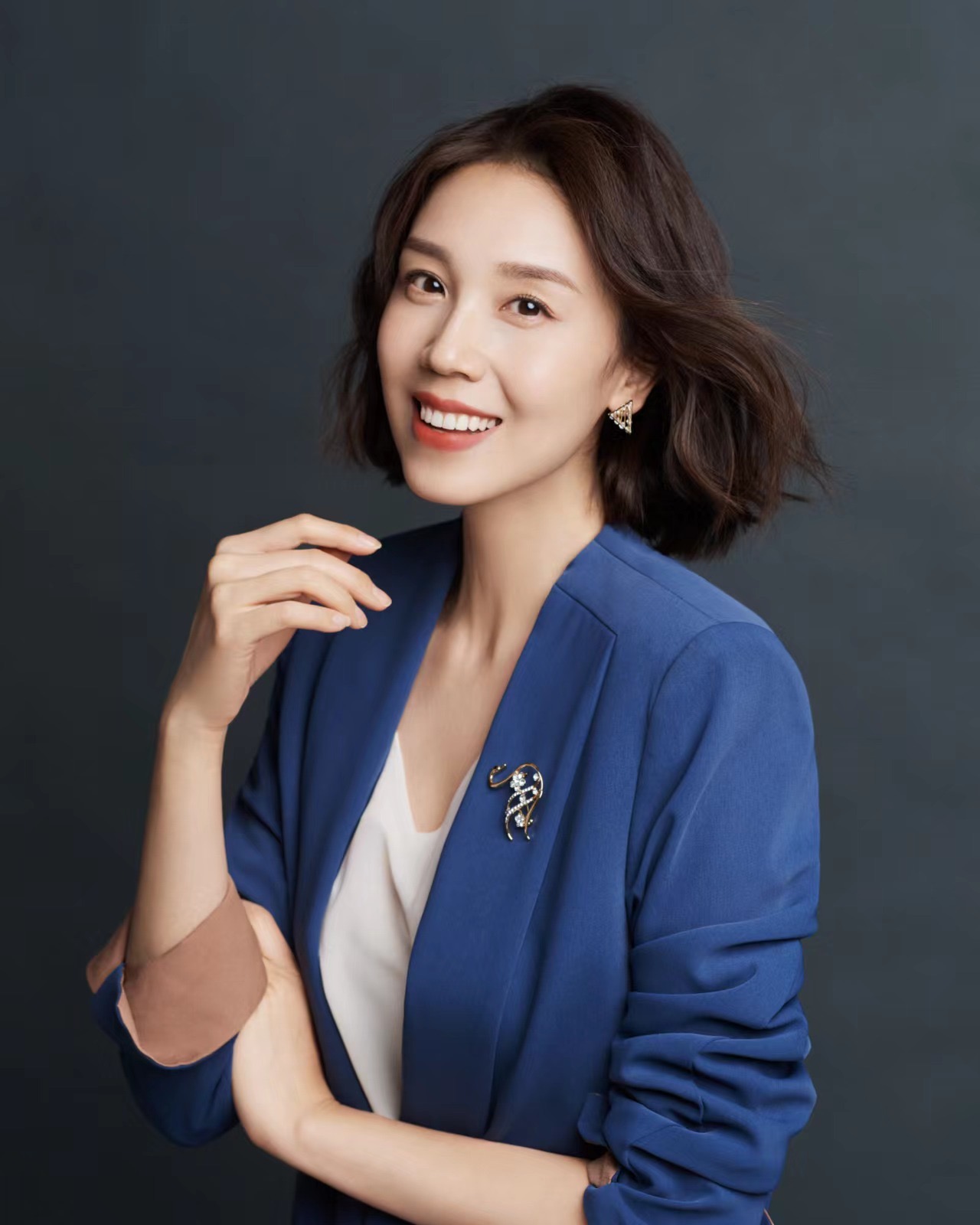  p data-id="smcezhfuxrct">孙凡迪,女,中国天气主持人,主持栏目有