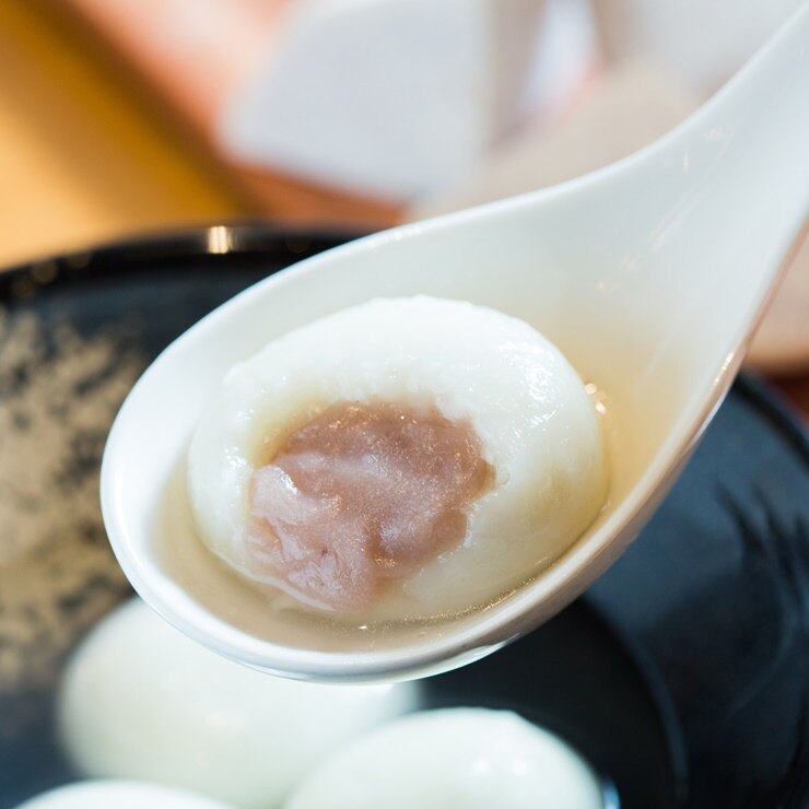  p data-id="gn743531yn">芋头肉馅汤圆是一道美食,原料是糯米粉,芋头
