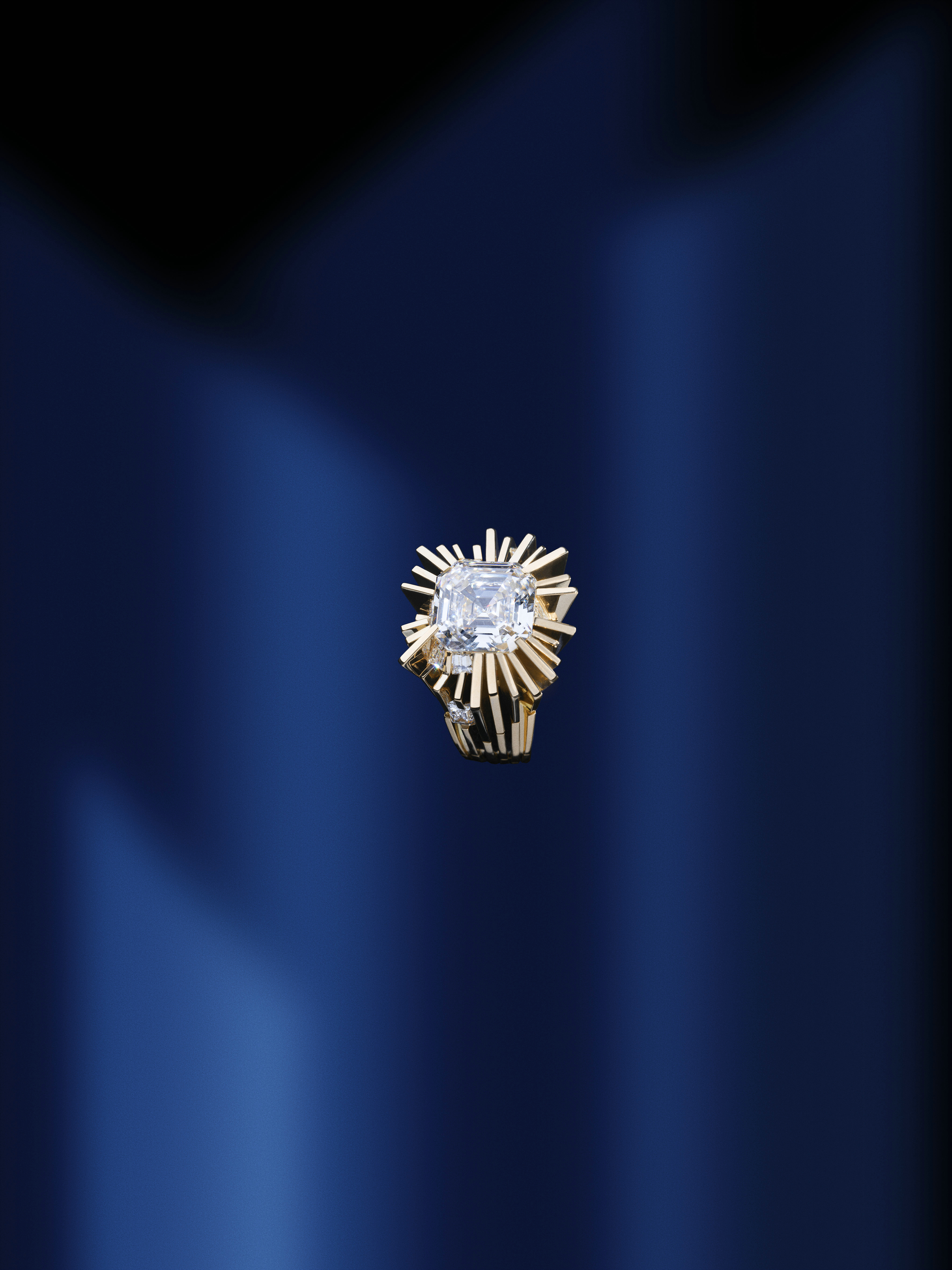  p>chaumet尚美巴黎创始于1780年,承载着两个多世纪的历史底蕴,是被誉