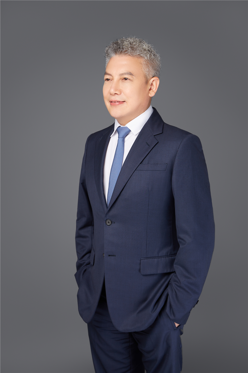 冯翔,现任九暹酒业董事长,九暹品牌联合