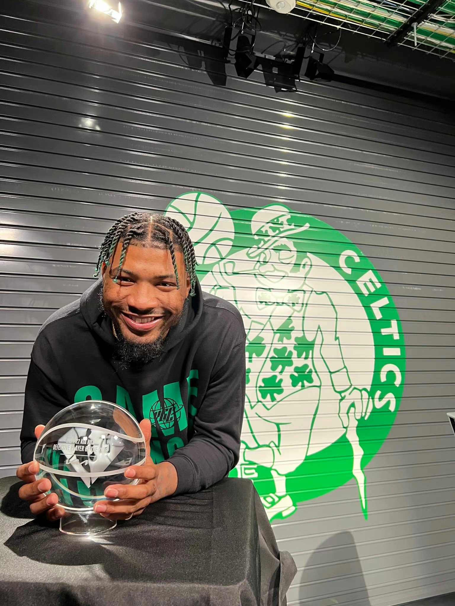 1994年3月6日出生于 a target="_blank" href="/item/美国/125486"