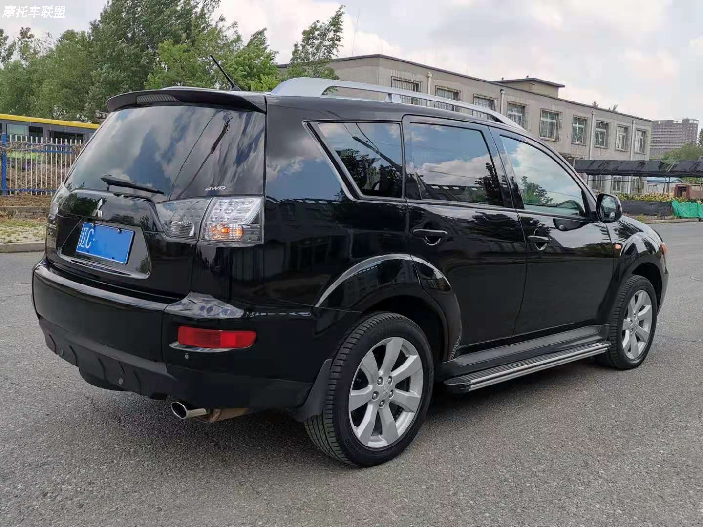 data-lemmaid="11001117">三菱汽车 /a>旗下的城市型suv,欧蓝德沿用了