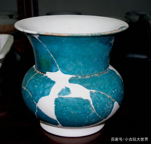 钧窑天蓝釉渣斗式花盆_百科TA说