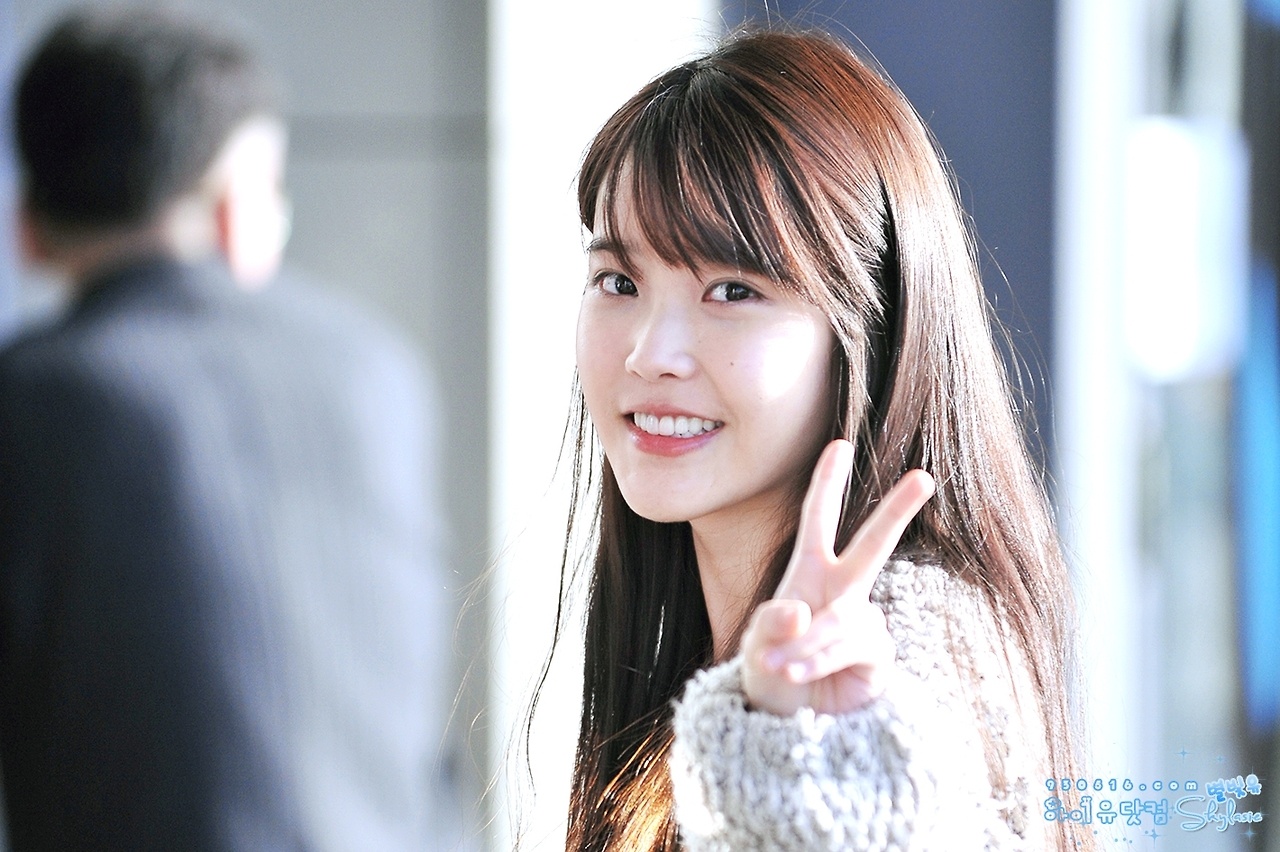  p>李知恩(         /lee ji eun),艺名iu,1993年5月16日出生于韩国