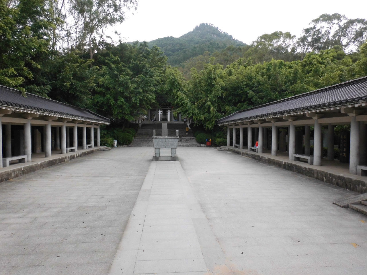  p data-id="gnbrgunuhd">将军山,古名云霄山,位于漳州市 a target="