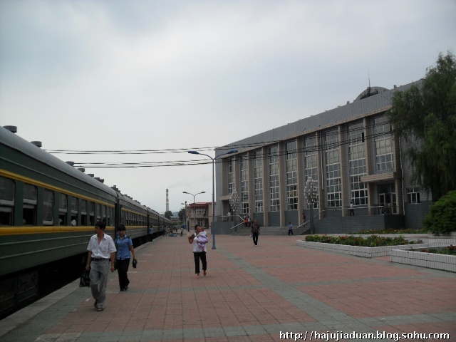 1op">双鸭山矿区铁路,始建于1947年2月,1956年12月由双鸭山矿务局接收