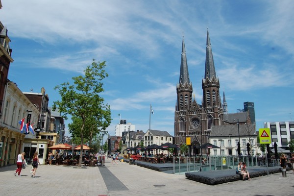  p>蒂尔堡大学(tilburg university),成立于1927年,是 a target="