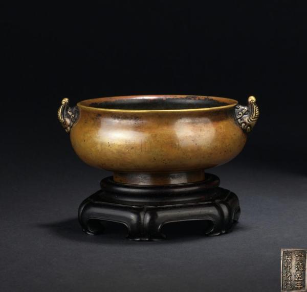 古香炉，古董，「大明宣德互部侍朗趙仲之監製」在銘，旧家藏出。 宣德炉_百度百科