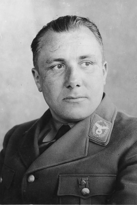  p>马丁·鲍曼(martin bormann,1900年6月17日——1945年5月2日或1900