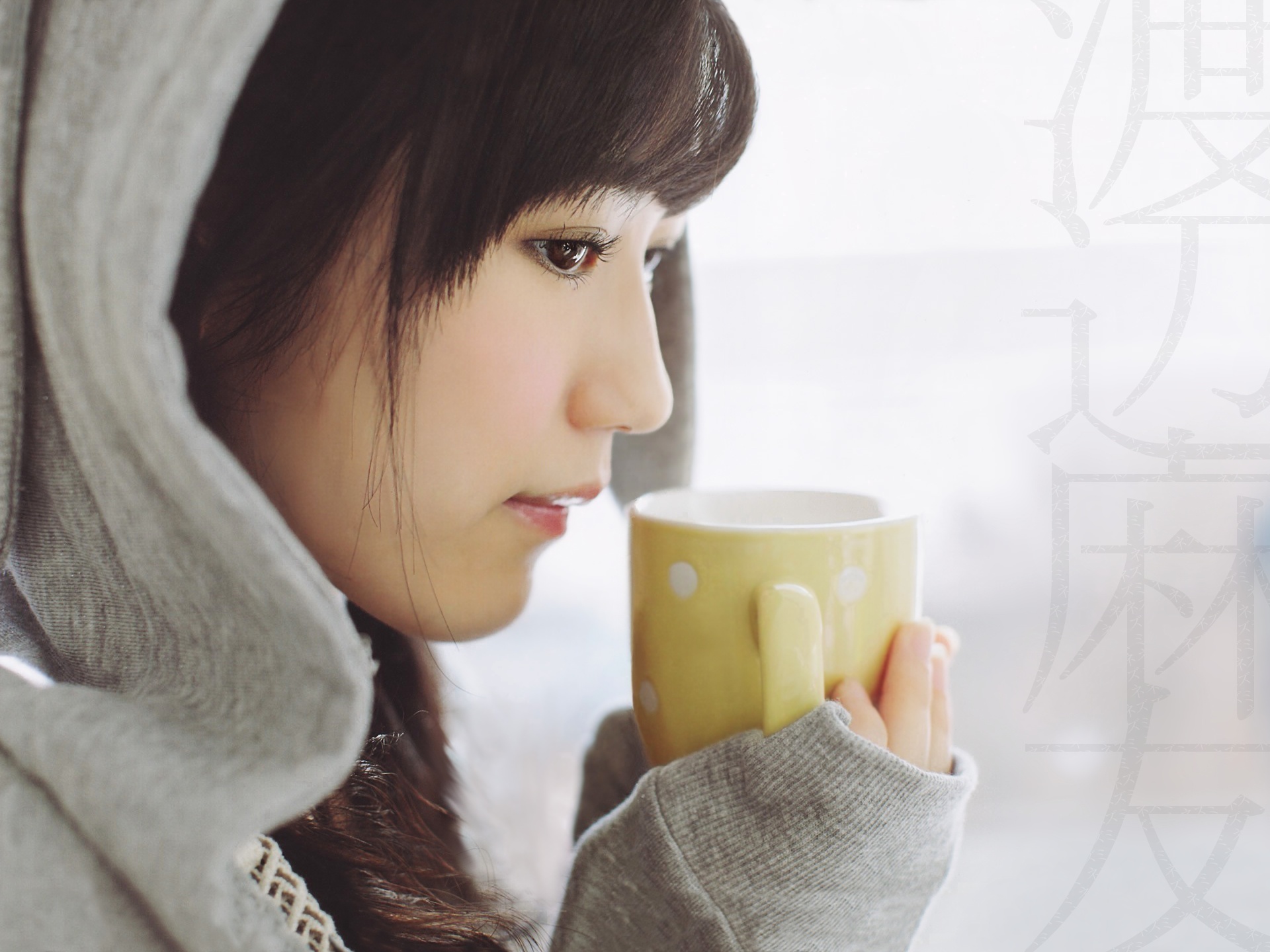  p data-id="gn5vl36alo">《让我温柔待你》是渡边麻友演唱的歌曲,由