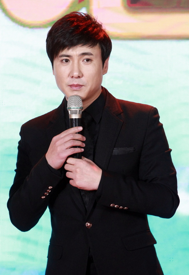  p>沈腾,1979年10月23日出生于黑龙江省齐齐哈尔市,中国内地男演员