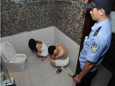  p>扫黄打非·秋风2016是2016年郑州市开展的活动. /p>