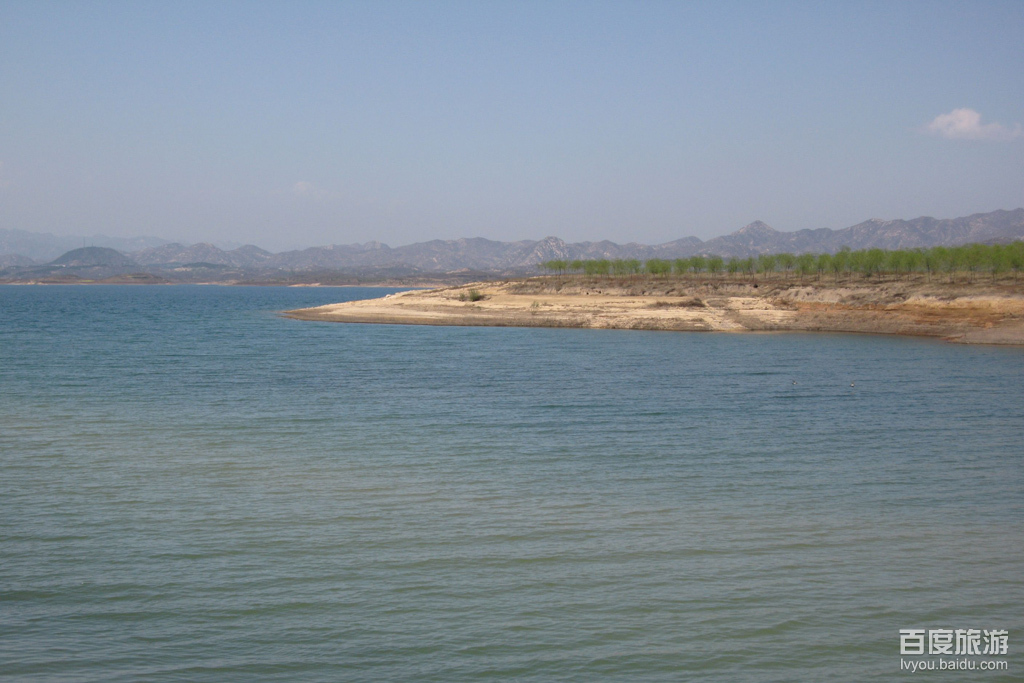 南水库位于河北省 a target="_blank" href="/item/平山县">平山县 /a