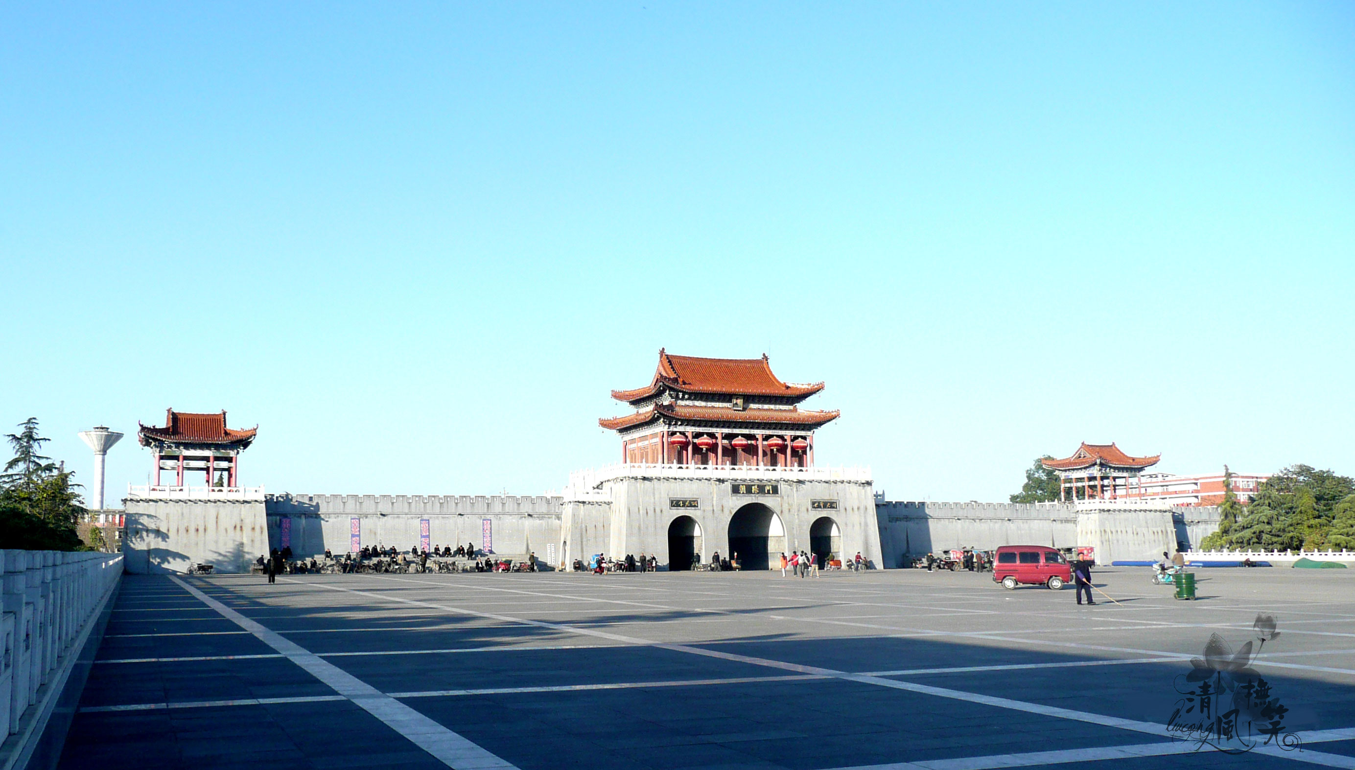  p>南街村是临颍县城关镇紧靠 a target="_blank" href="/item/京珠