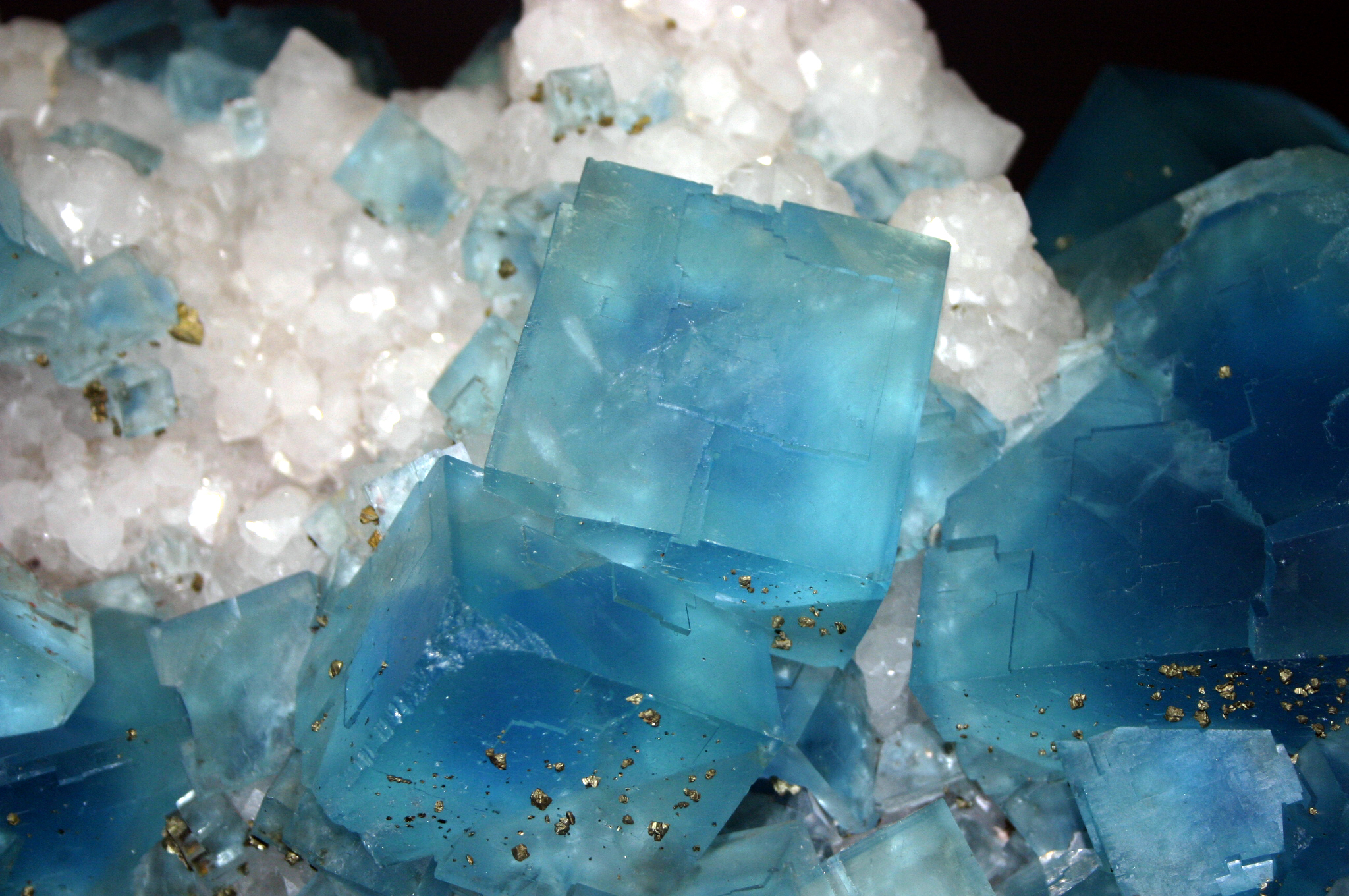  p data-id="gntbujj4t4">萤石(fluorite)又称 a target="_blank"