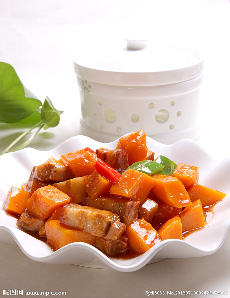 南瓜焖五花肉