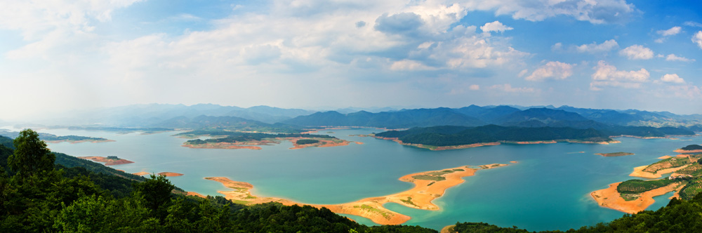  p>澄碧湖风景区,美丽的澄碧湖风景区,位于百色城北七公里处.