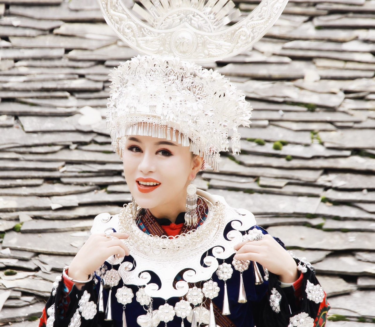 data-lemmaid="130741">苗族 /a>青年歌唱演员, a target="_blank"