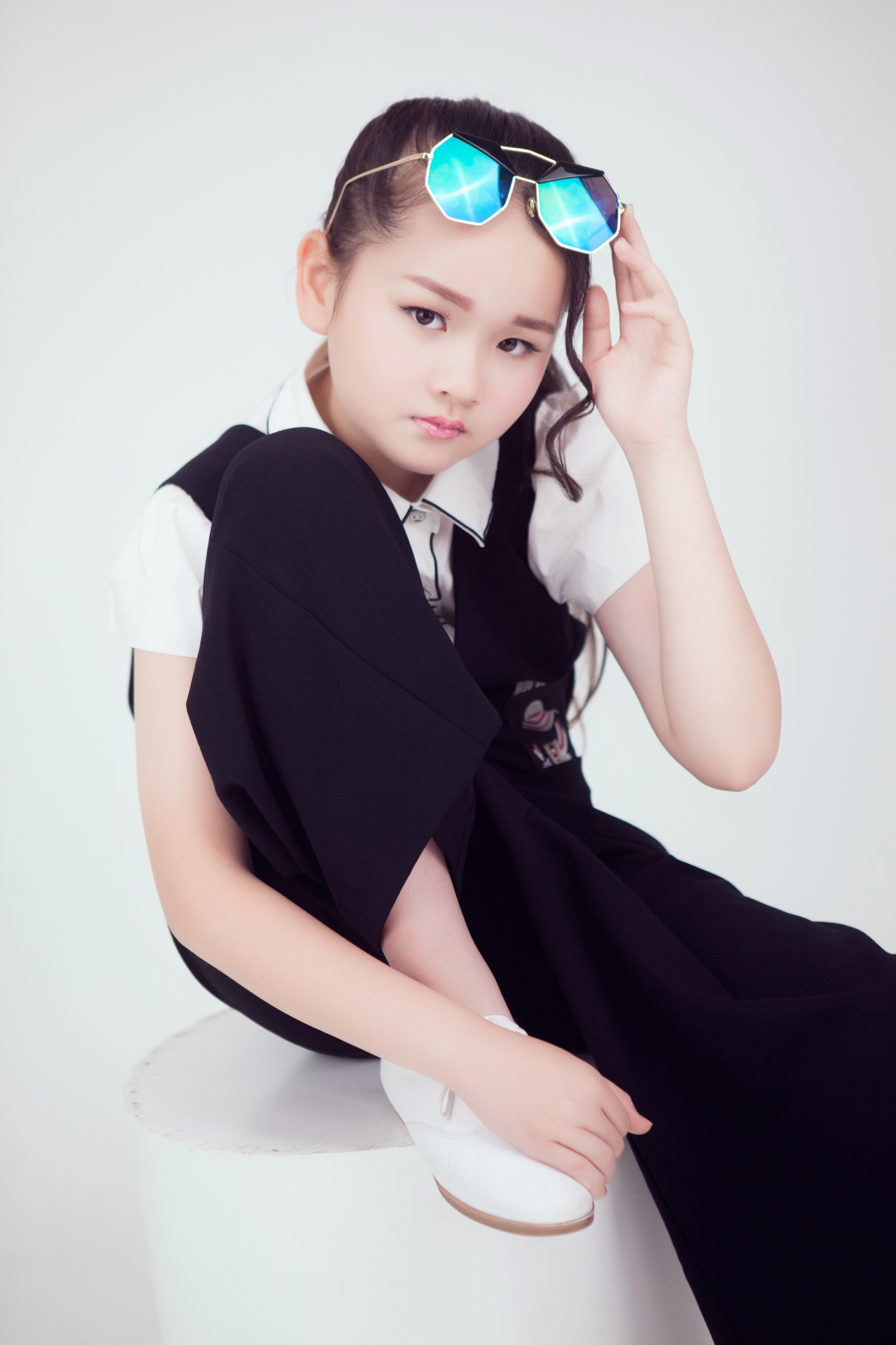 中国内地小童星,代表作品《 a target="_blank" href="/item/真心真情