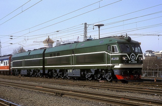 东风10f型准高速机车