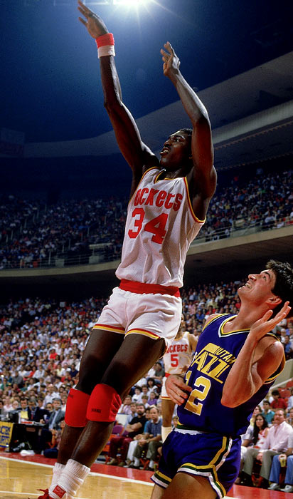  p>哈基姆·奥拉朱旺(hakeem olajuwon),1963年1月21日出生于尼日利亚
