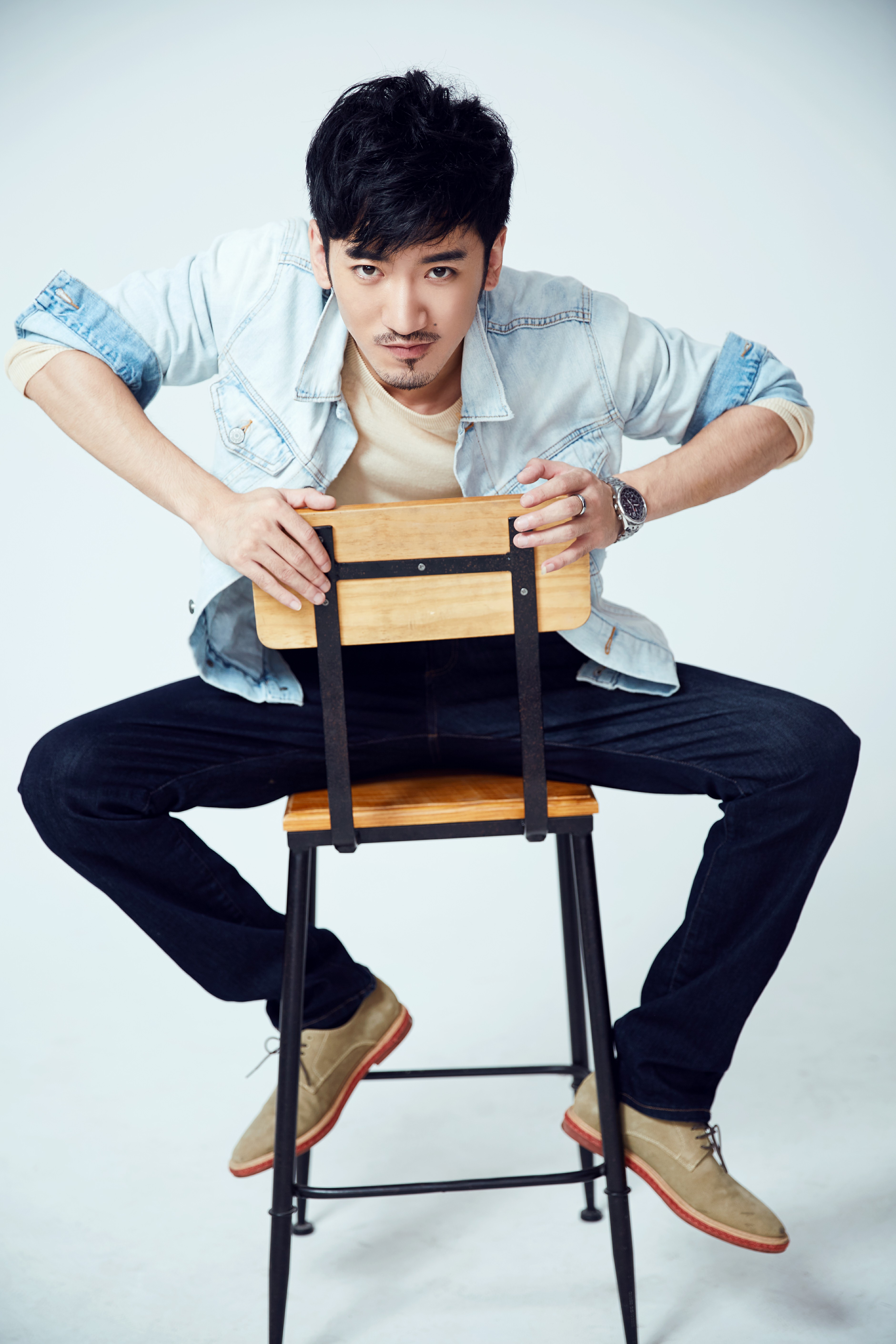  p>王萌,1988年11月1日出生于内蒙古包头市,中国内地男演员,毕业于 a