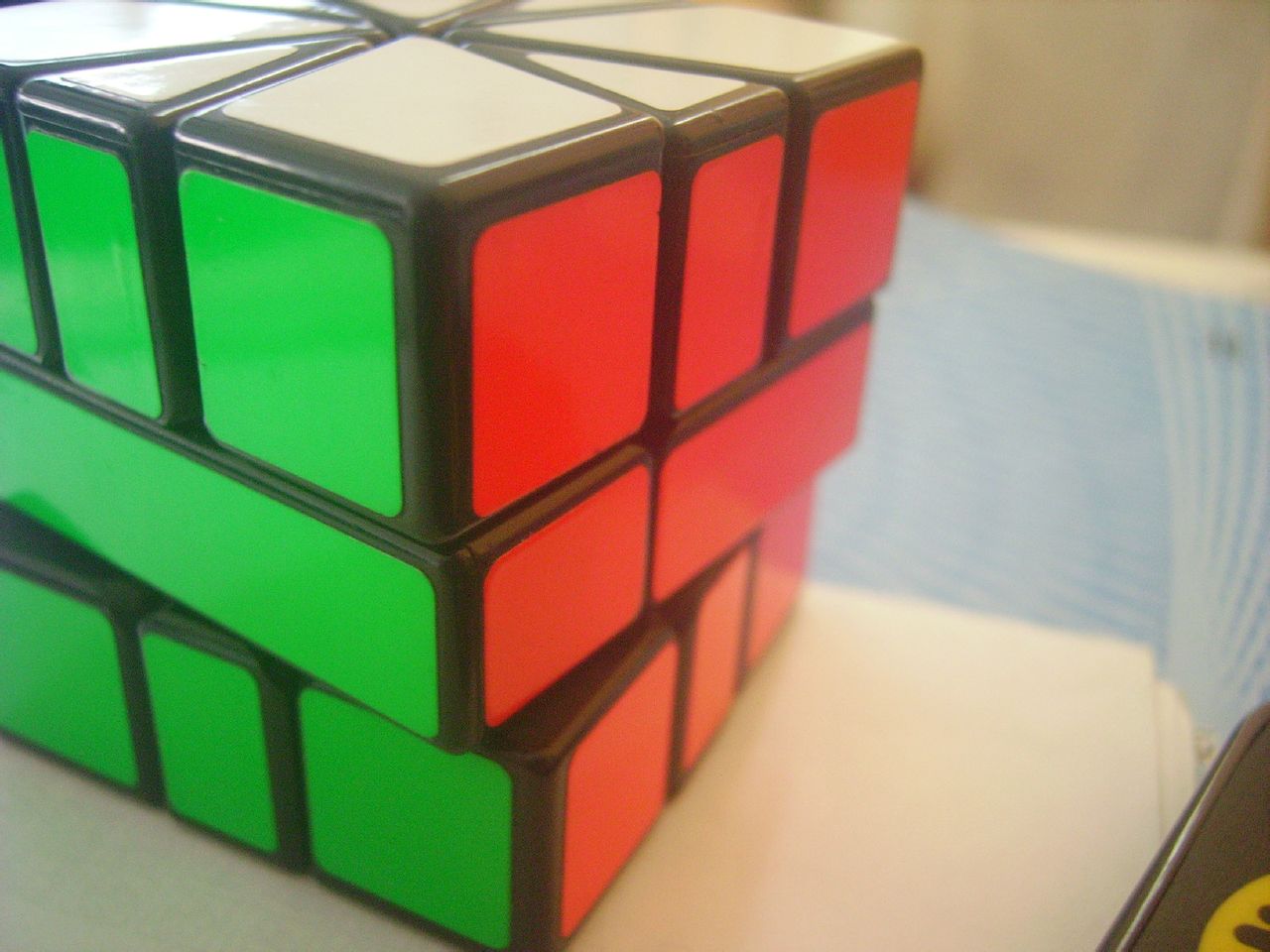  p>square-1,原称back to square one,是魔方家族之一,是由karel hrs