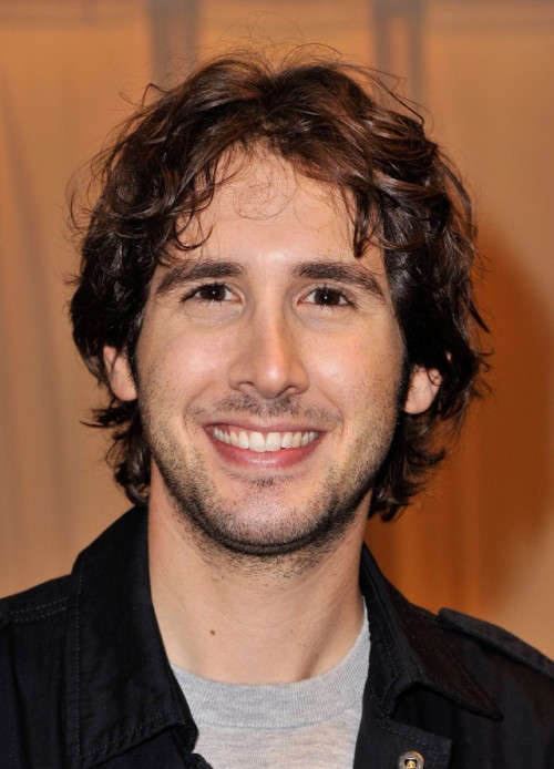  p>乔诗·葛洛班(josh groban),1981年2月27日出生于美国洛杉矶,美国