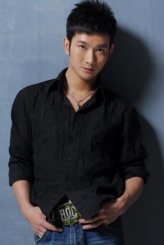  p>郭鑫(frankie),出生于山东省,中国内地影视男演员,毕业于中央戏剧