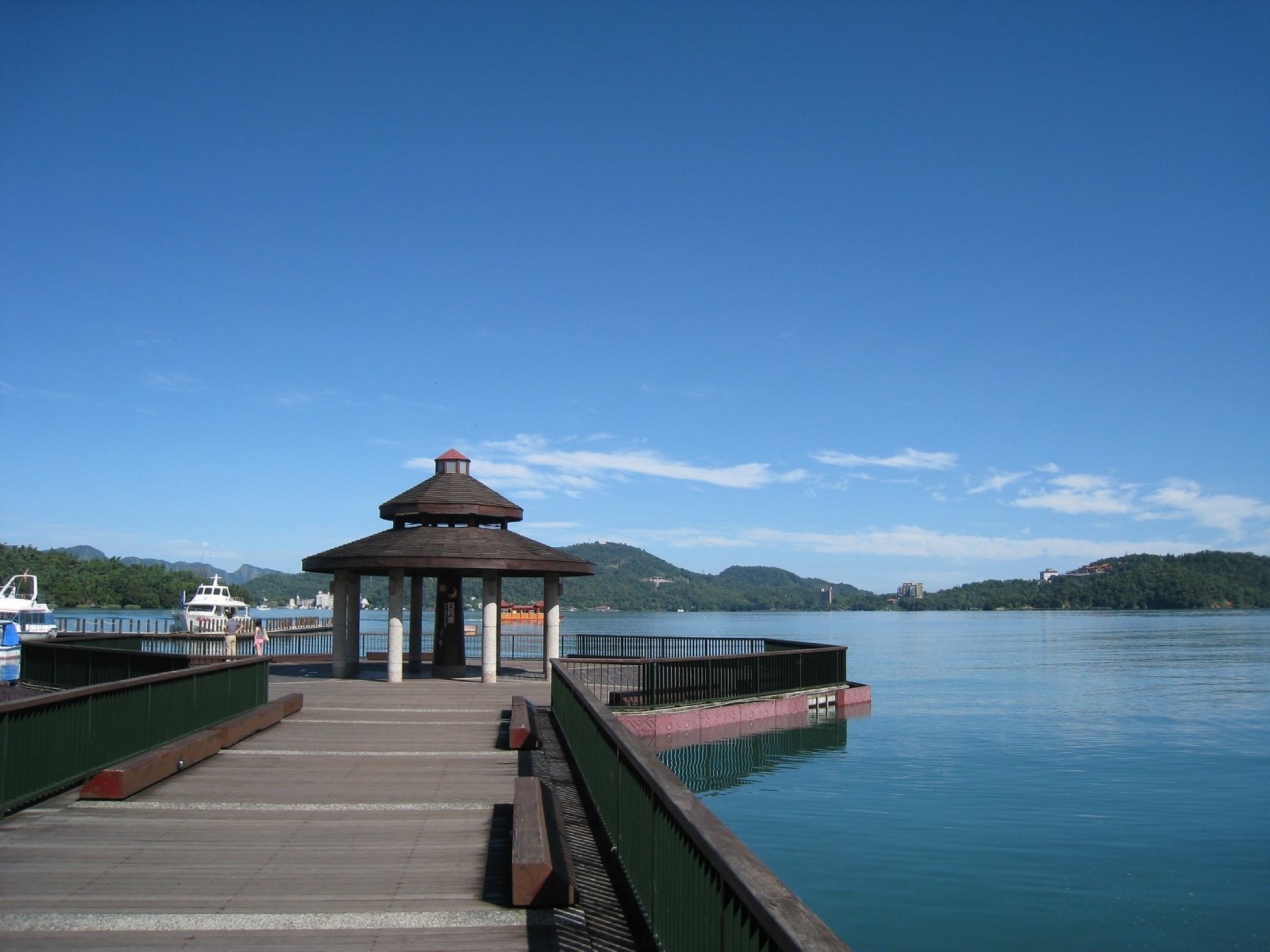  p>日月潭位于 a target="_blank" href="/item/中国/22516505" data