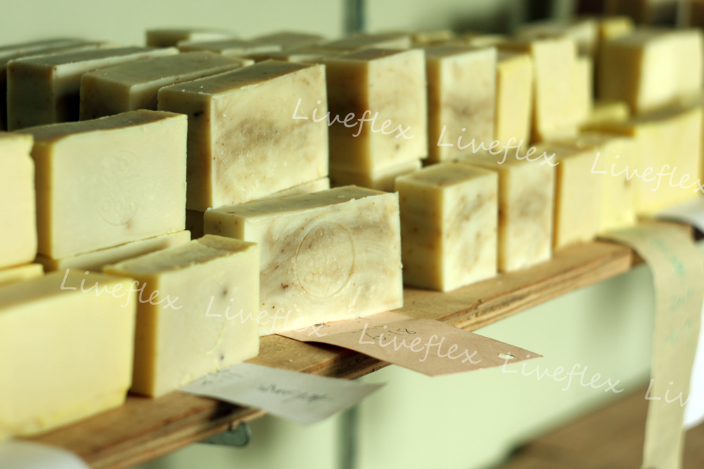  p>手制皂,即为手工皂;就是自己diy动手做香皂.