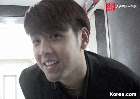  p data-id="gnrtboj6w0">柳时元(         ),1972年10月6日出生于