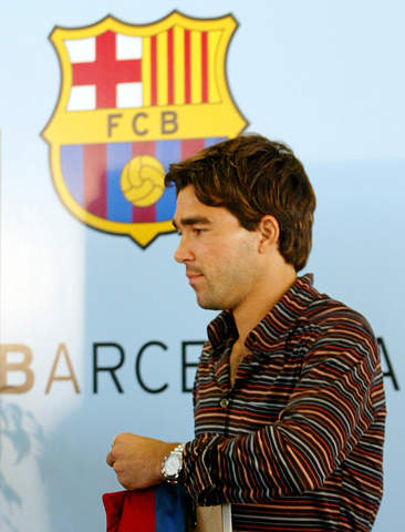  p data-id="gnt5ajp6pz">德科(deco),全名安德松·路易斯·德·索萨