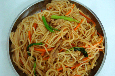  p>炒米粉是一道经典的 a target="_blank" href="/item/传统/879436"